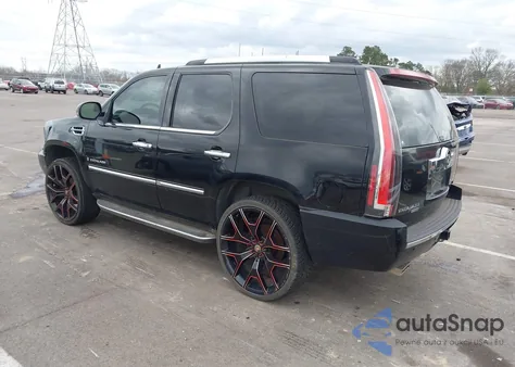 2007 Cadillac Escalade Standard z USA, uszkodzony, nr VIN 1GYEC63807R293836